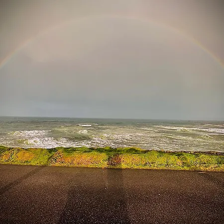 Coastal Charm *